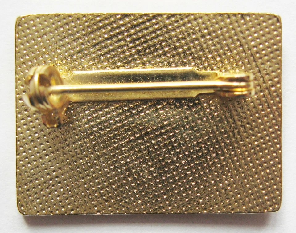 STEVENAGE BOROUGH - Superb Enamel Football Pin Badge - Image 2 of 2