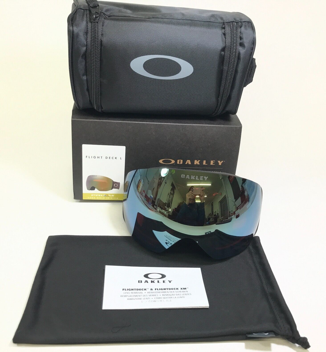 Oakley Snow Goggles Flight Deck L OO7050 Smoke Gray with Oakley Snow Goggles Flight Deck L OO7050 Smoke Gray with