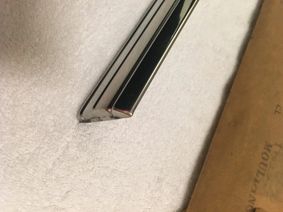 Dodge Matador Polara 1960 puerta delantera derecha moldura 4 puertas MoPar 2196368 NOS Foto 3 de 4