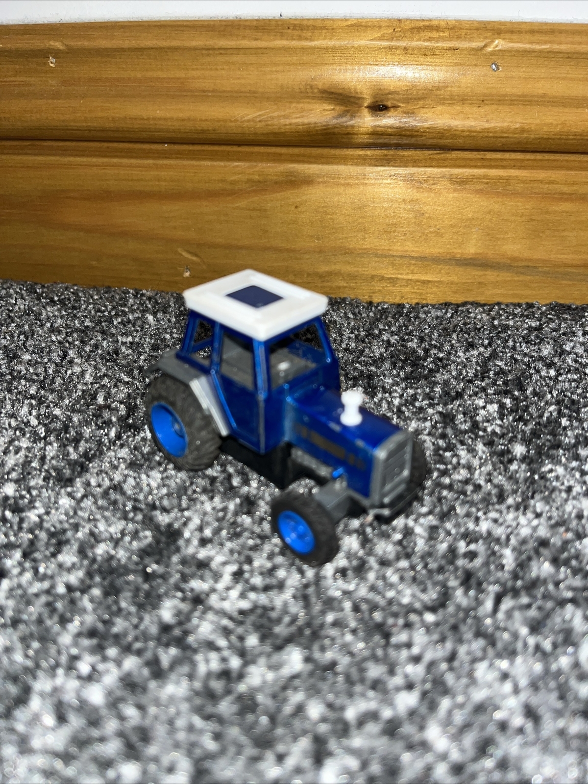 Picture 1 of 5