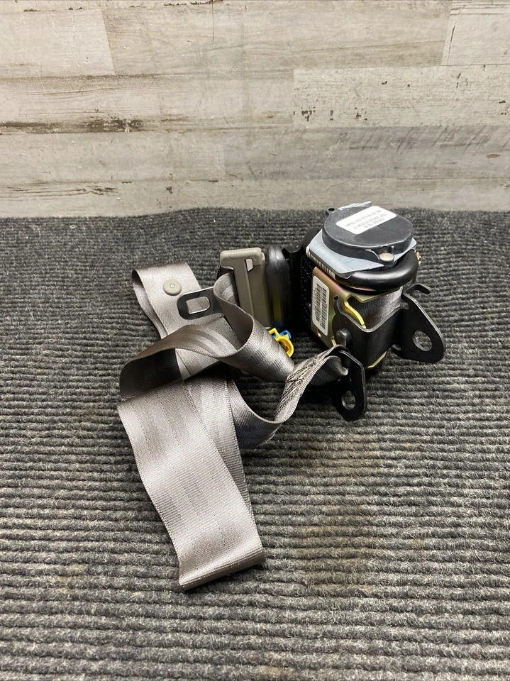 Cinto de segurança Mopar dianteiro externo direito genuíno 5HM101L5AE - Imagem 3 de 4