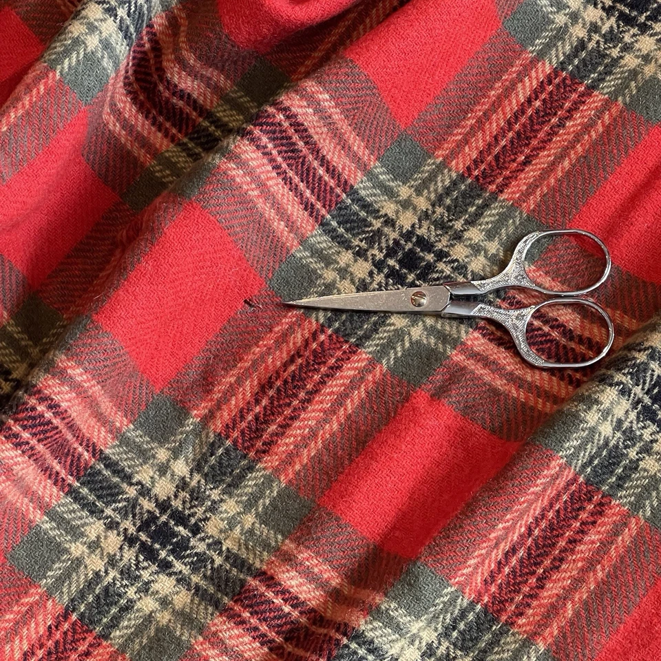 Vintage Amana Lounger Blanket Woolen Mills Red Plaid Slumber Robe New Old Stock - Image 3 of 4