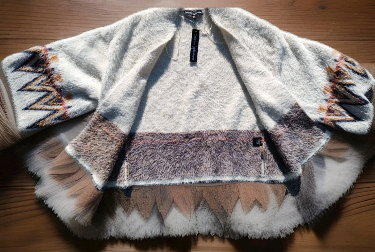 NWT Catherine Malandrino Southwestern Soft Poncho Boho Cowgirl Open Sweater Cape