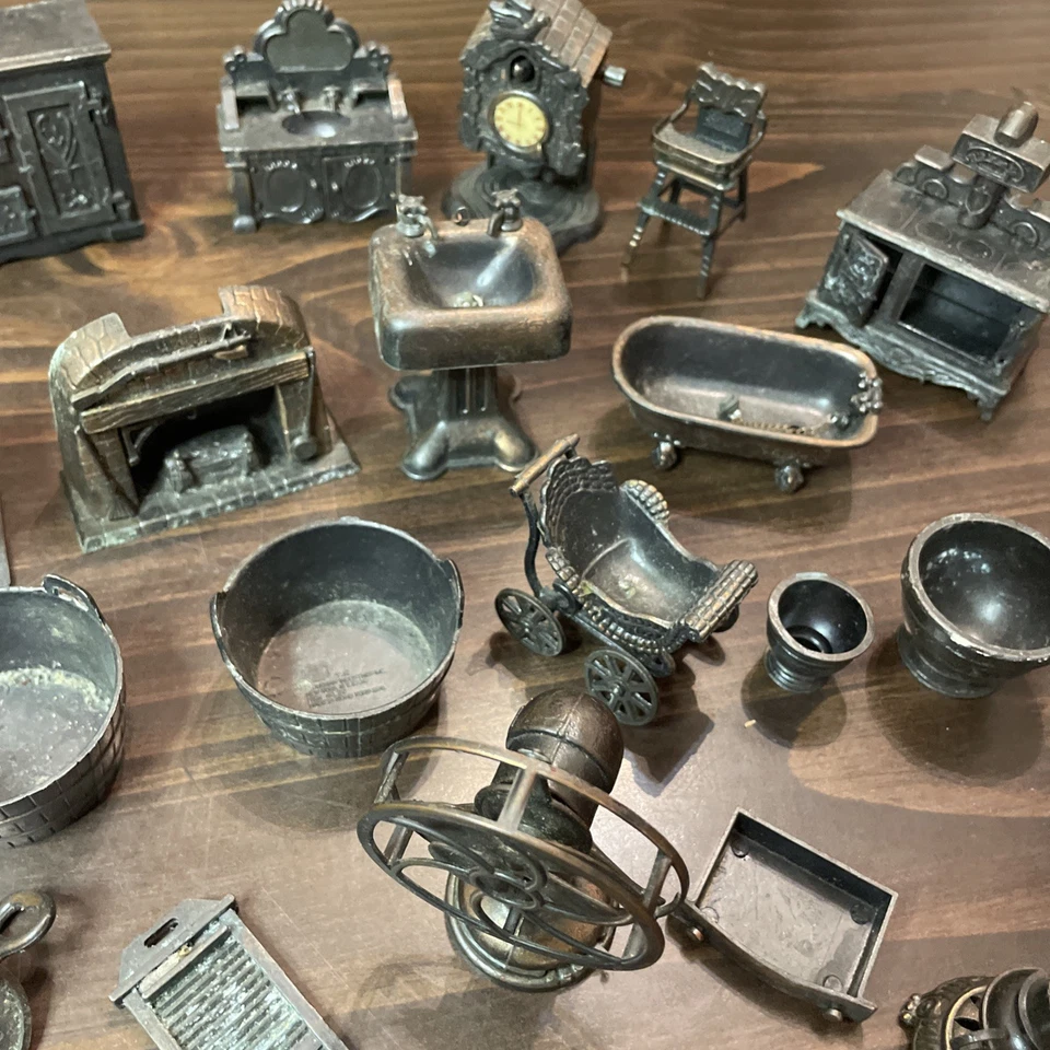 Lote De 24 Miniaturas De Metal De Colección Años 70 Durham Industries Casa De Muñecas Die Cast Foto 3 de 4