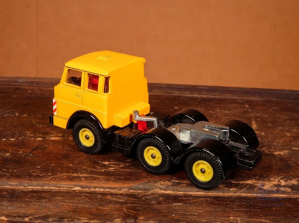 Siku V Serie V307 Hanomag Henschel Fertigbau Garage Transporter vintage diecast - Bild 2 von 4