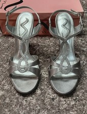 Nina Silver Sparkle Women's Size 9 High Heels Wedding Homecoming Prom