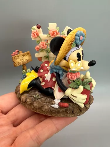Enesco Mickey & Co - Gardeners Always Know The Best Dirt, Disney Minnie, Roses