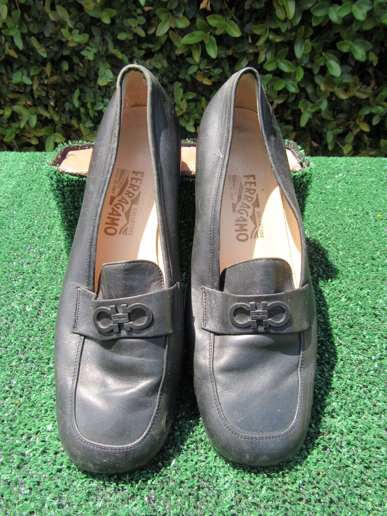 Women's Size 8 B Salvatore Ferragamo Black Slip On Loafers Shoes