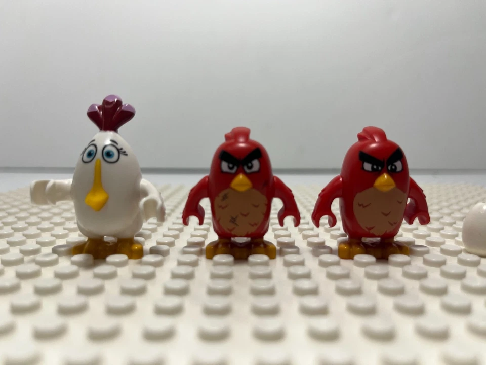 LEGO Angry Birds: Rojo + Matilda + Minifiguras rojas molestas de Island Egg Heist 75823 Foto 4 de 4