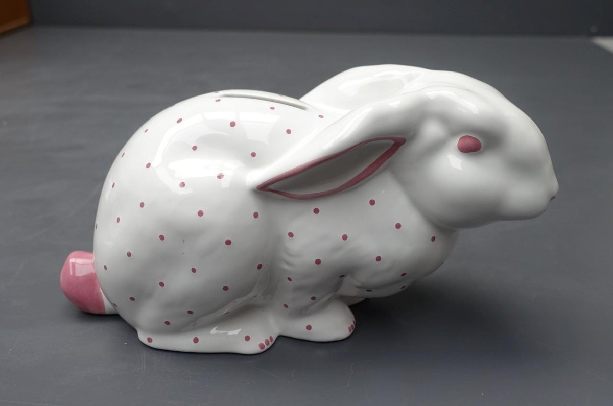 Tiffany & Co. Porcelain White/Pink Polka Dot Crouching Bunny Tiffany & Co. Porcelain White/Pink Polka Dot Crouching Bunny