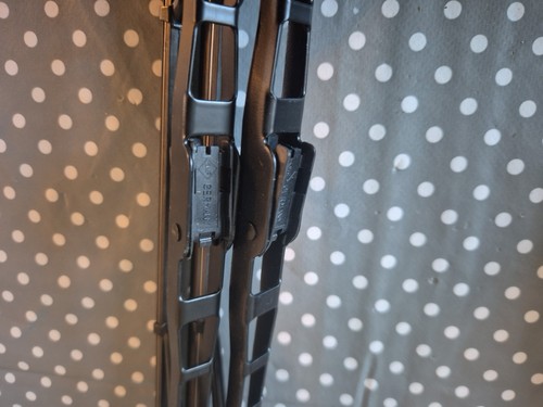 22" STANDARD Hook Fitting WIPER BLADES X 2 (Trico) - Picture 2 of 2