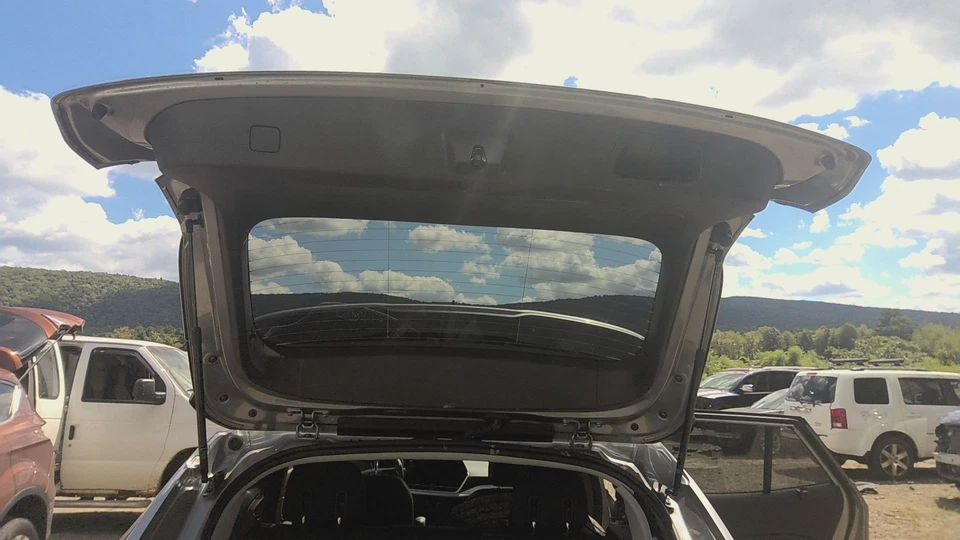 25 CHEVY TRAX Trunk decklid hatch tailgate Lid (No Shipping) - Imagem 3 de 3