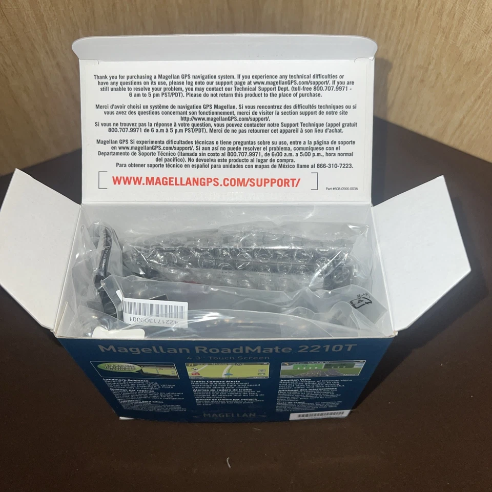 Magellan Roadmate 2210T 4.3" GPS System USA Bundle- NEW IN BOX - Image 2 of 4