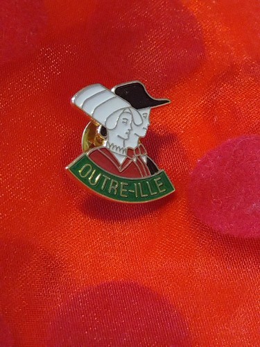 PINS PIN'S BADGE Epinglette Vintage Collection Logo Blaupunkt Camera