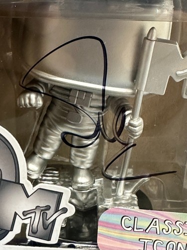 SNOOP DOGG MTV MOON PERSON 18 RAP RAPPER SIGNED AUTOGRAPHED FUNKO POP-JSA COA - Picture 2 of 8