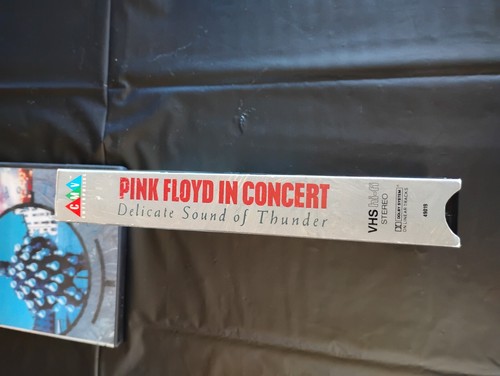 Lot of Pink Floyd DVDs & VHS - In Concert Delicate Sound of Thunder & Dark Side - Picture 8 of 17