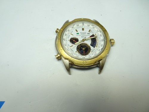 PULSAR V681-9000 7 JEWEL RACING CHRONOGRAPH VINTAGE WATCH RUNS FOR RESTORATION - Picture 11 of 12