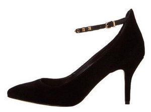 bcbgeneration suede pumps