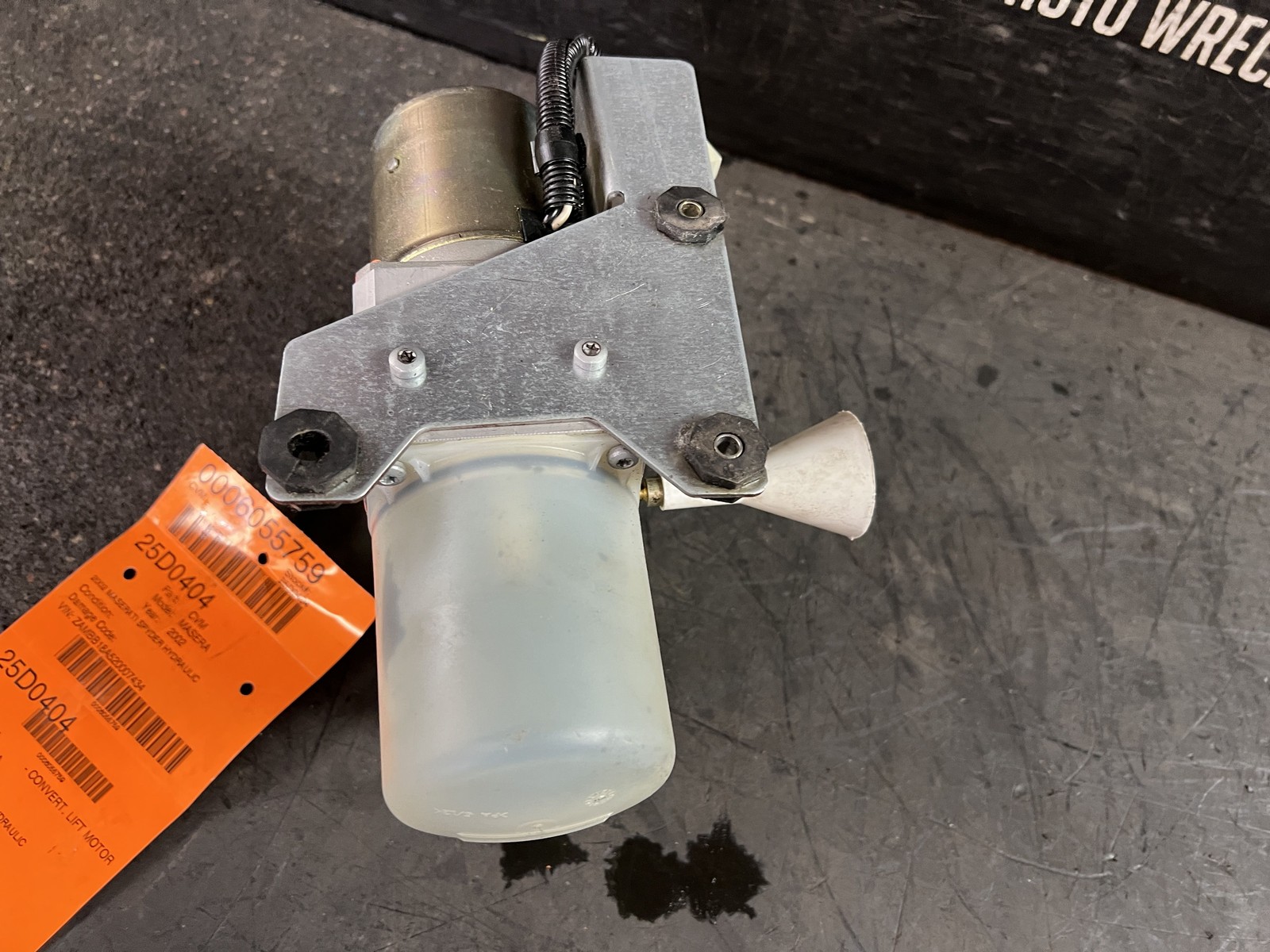 2002 MASERATI SPYDER HYDRAULIC CONVERTIBLE LIFT PUMP ID DAI1-102268