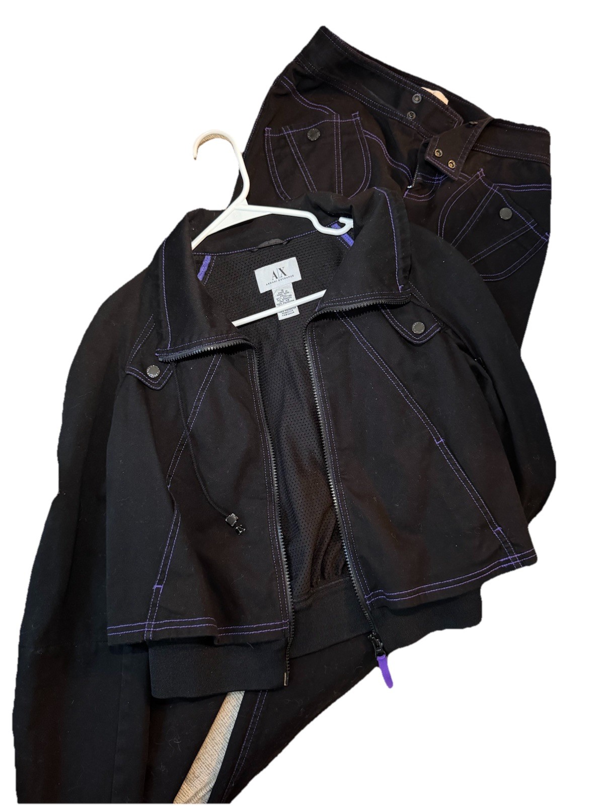 Rare Pre-Owned Armani Exchange Women’s Black Jacket & Pants Set image 3