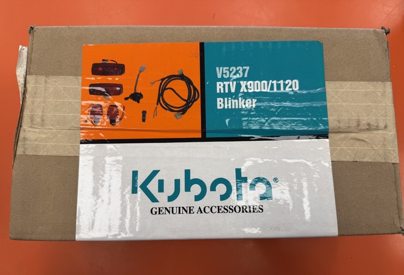 KUBOTA RTV-X900/X1120 HAZARD / TURN SIGNAL / BLINKER LAMP KIT K7591-99610 V5237