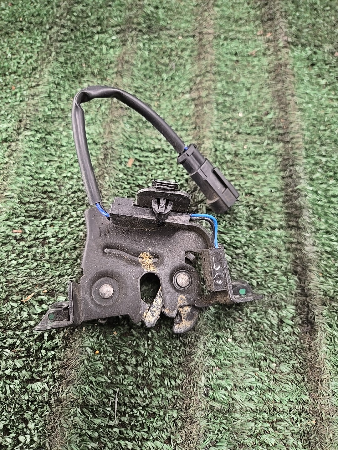 14-20 Maserati Ghibli Front Left or Right Hood Latch Lock Actuator OEM