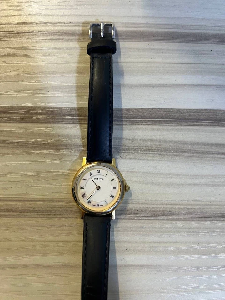 Vintage Burberrys Quartz Watch – Gold-Tone Case, Roman Numeral Dial - Image 2 of 4