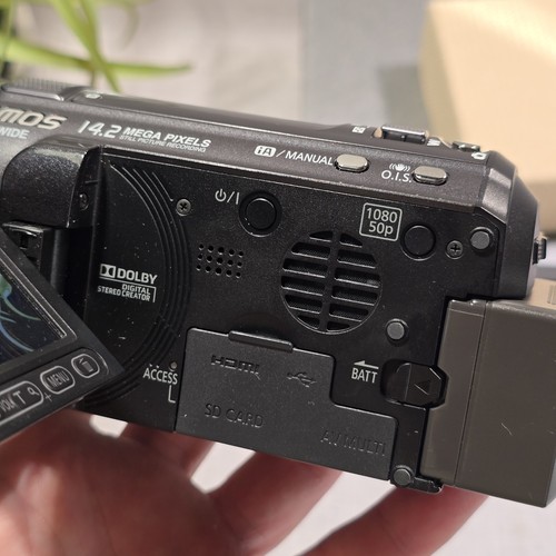 Panasonic HDC-SD600 Full HD Camcorder 3MOS Sensor, Black, - Picture 10 of 12