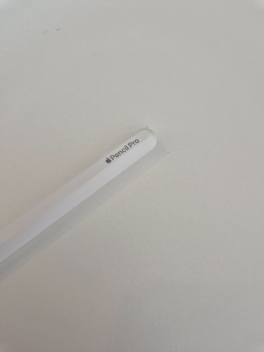 Apple Pencil Pro - Excellent Condition - Fast Post! - Afbeelding 2 van 6