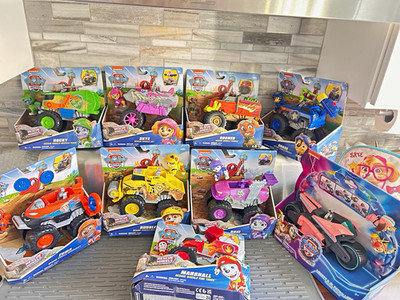 Nickelodeon/Spin Master PAW Patrol Rescue Wheels 8-Pack Vehicle Lot Rocky