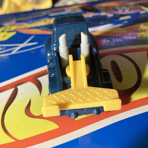 1994 Hot Wheels Blue Car Lift Tow Truck - 第 4/8 張圖片