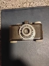 Vintage Spartus 35F Model 400 Camera Herold Prod. Co Chicago, Untested