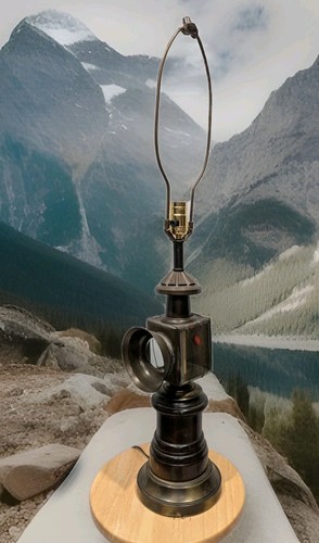 Lampada da tavolo elettrica ottone sala ferrovia vintage lanterna Housatonic 1852? Luce - Foto 1 di 7