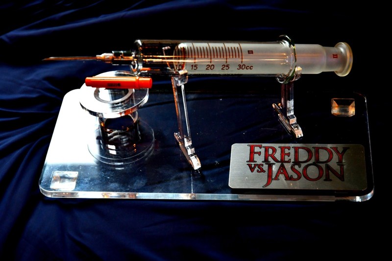 FREDDY VS JASON PROP SCREEN USED SYRINGE PROP MASTER LOA