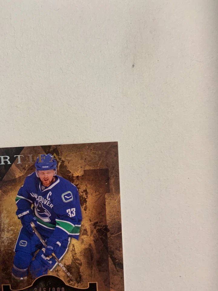 2011-12 Upper Deck Artifacts Star Henrik Sedin #124 /999 - Image 4 of 4