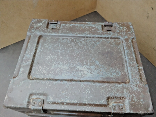 Vintage STEEL BOX EX- Military FIRE PROOF -Ammunition -Toolbox -Security box - Picture 4 of 12