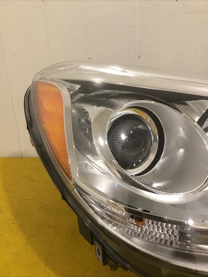 Faro halógeno lateral derecho/pasajero Mercedes-Benz Slk350 SLK250 2012-2016 FABRICANTE DE EQUIPOS ORIGINALES Foto 3 de 4