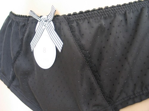 32D BRA SIZE 8 KNICKERS SET BLACK SATIN LA SENZA JACQUARD SPOT FREEPOST BNWT - Picture 4 of 8