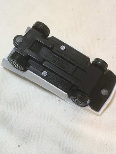 CORGI Toys DC Comics 1979 Penguin toy car Made in Great Britain (Batman) - Picture 5 of 10