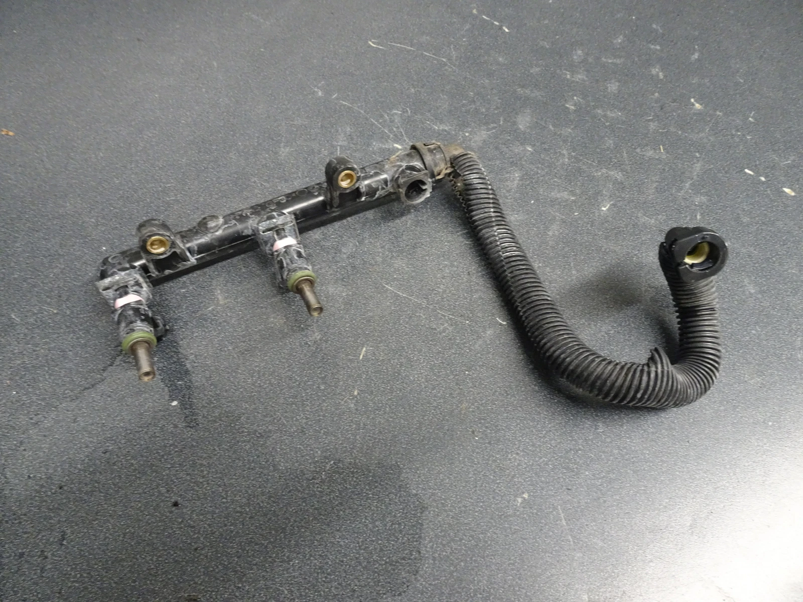 2015 Ski-Doo Throttle Body Fuel Injector Rail 420874847 Grand Touring 600