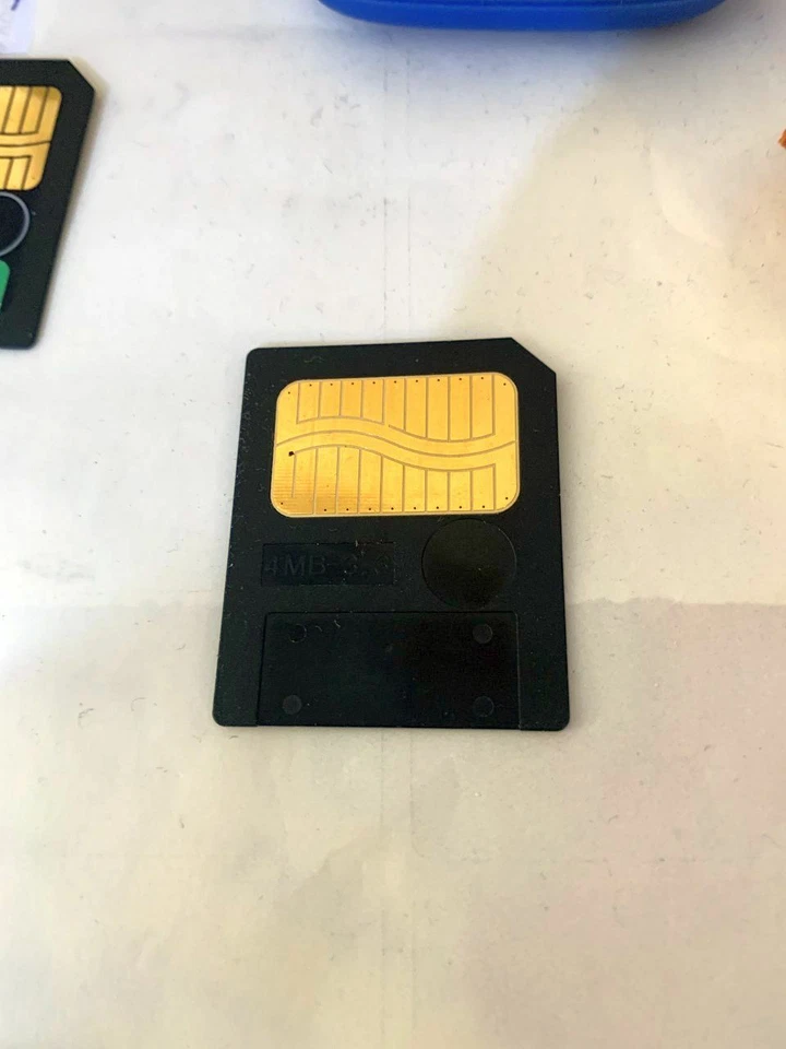 Sanyo 4MB 7W72-CM0201 Tarjeta de memoria Smart Media 24X 3.3V - Image 2 of 2