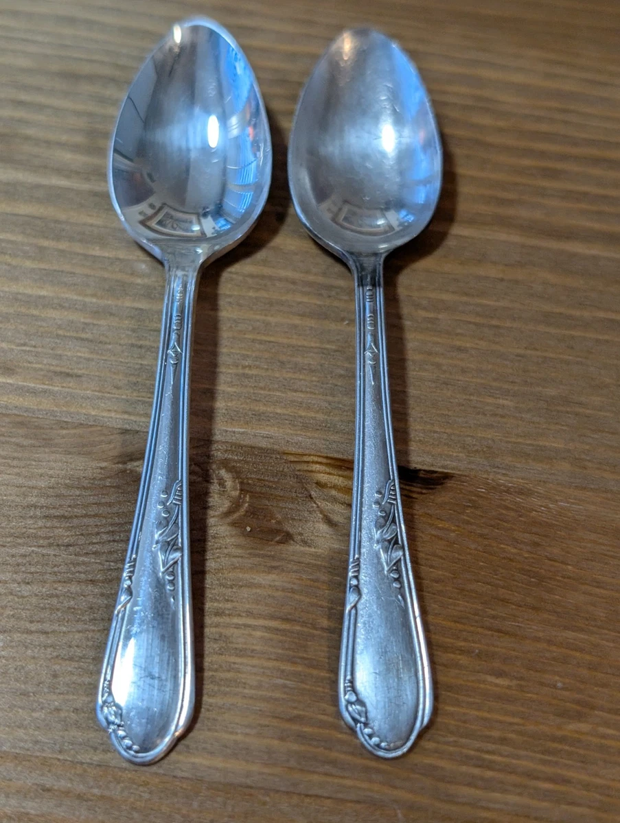 Wm. Rogers An Art Deco 1900-1940 Antique US Silver-Plated Flatware
