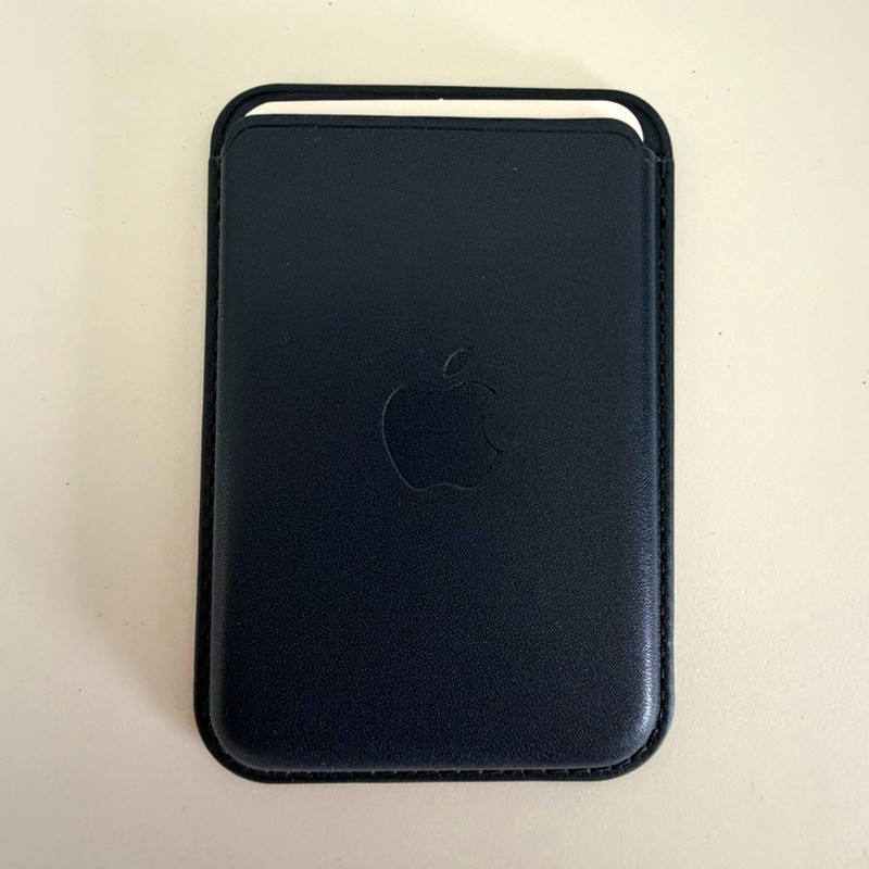 Apple MagSafe Wallet