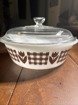 Brown Tulip Gingham Glasbake Casserole Dish With Glass Lid