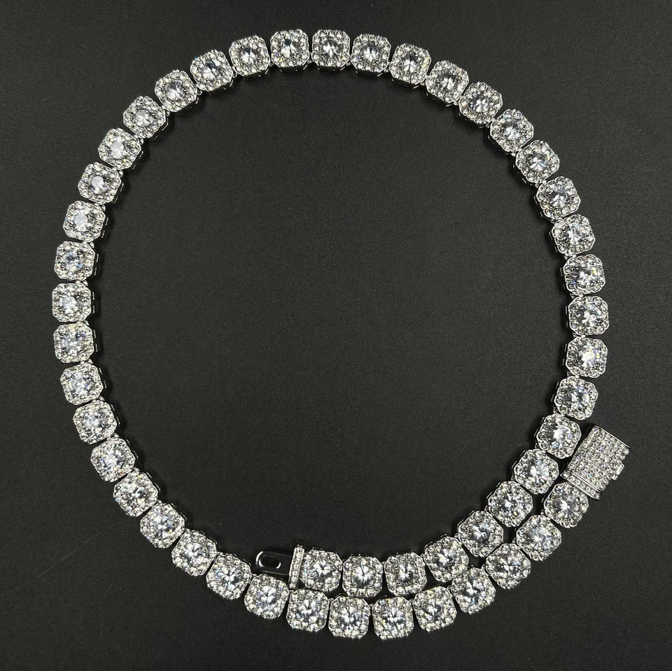 Теннисная цепочка 22 дюйма x 10,7 мм Iced Out VVS1 с серебряным покрытием из муассанита | 97,5 г | коробка | - Изображение 3 из 4