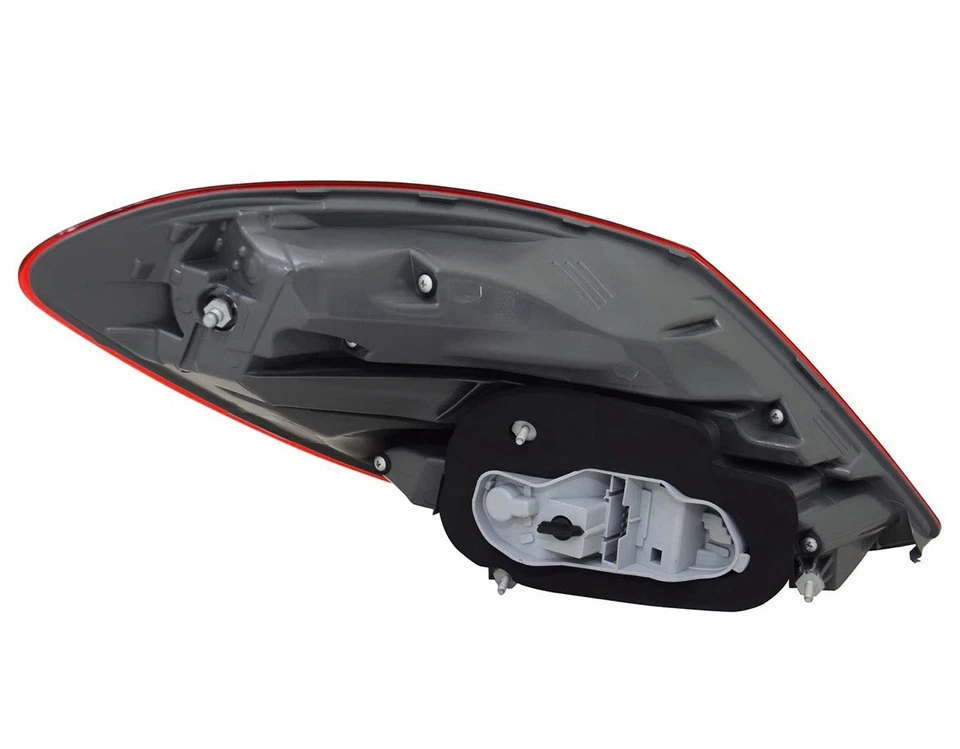 Conjunto de luz trasera derecha TYC compatible con Mercedes Benz Clase C 2015-2018 Foto 2 de 4