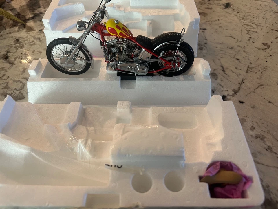 FRANKLIN MINT 1969 Harley Davidson Easy Rider Billy Bike 1:10 Scale - Image 3 of 4