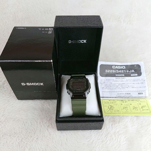 G-SHOCK GM-5600B-3JF Modello Mimetico Verde Acciaio Inox Antiurto - Foto 10 di 12