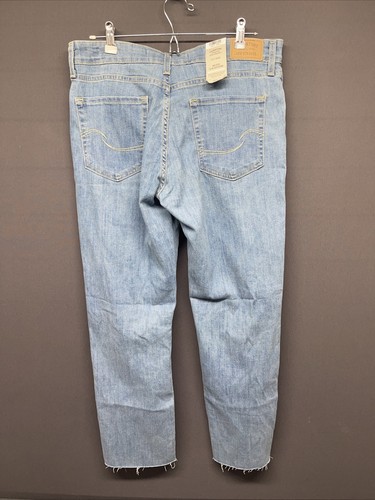 Signature Levi Strauss NEW Women Mid Rise Slim Boyfriend Distressed Jeans - Picture 11 of 12