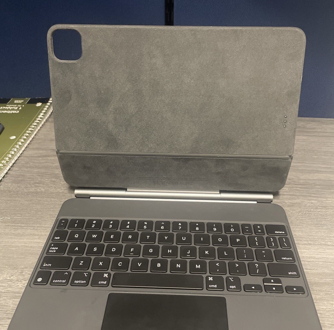 iPad 11 インチ Magic Keyboard MXQT2LL/A Apple MXQT2LL/A Magic Keyboard for iPad Pro 11